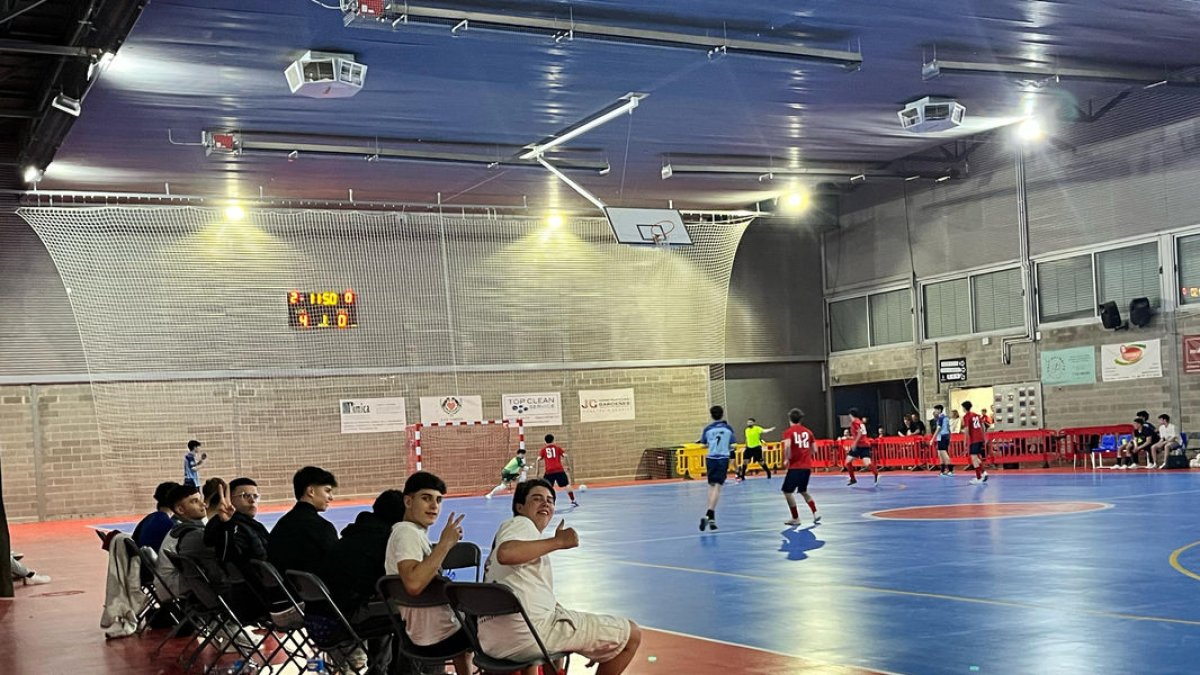Corbins finalitza les obres de millora del pavelló esportiu