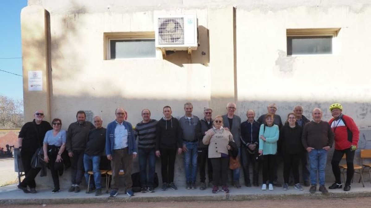 Membres del Club de Petanca d’Artesa de Segre. - CLUB DE PETANCA D’ARTESA DE SEGRE