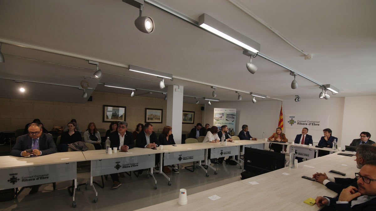 El conseller d’Empresa es va reunir ahir amb alcaldes de les Terres de l’Ebre. - DEPARTAMENT D’EMPRESA