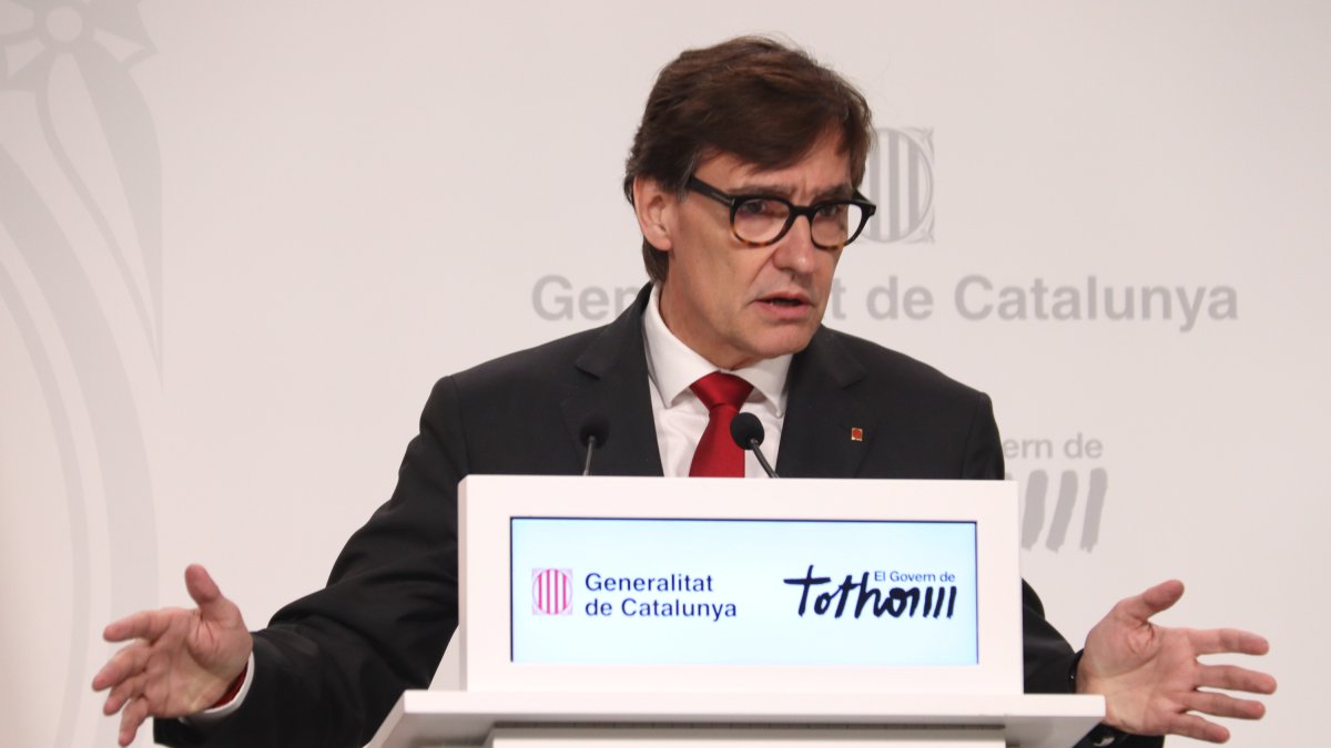 El president de la Generalitat, Salvador Illa, en roda de premsa aquest dimarts al Palau de la Generalitat.