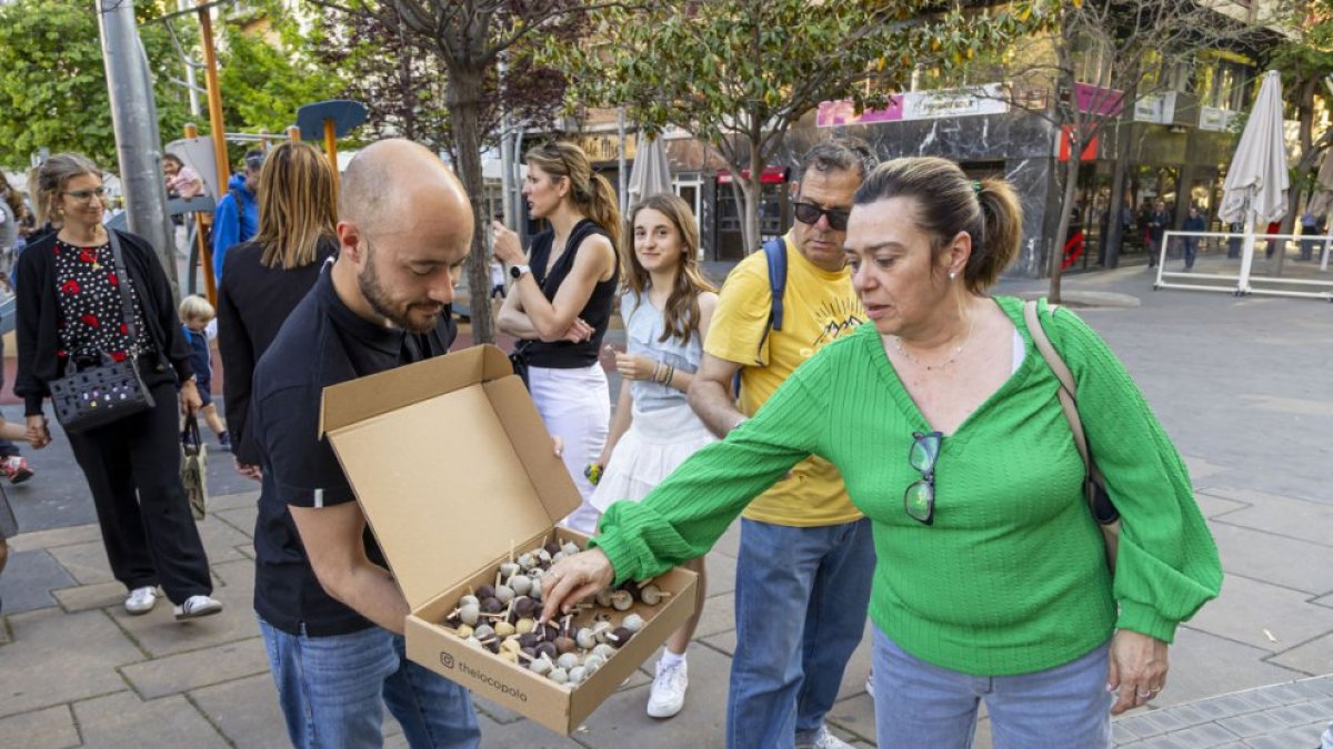 Una gelateria de Lleida regala els seus gelats