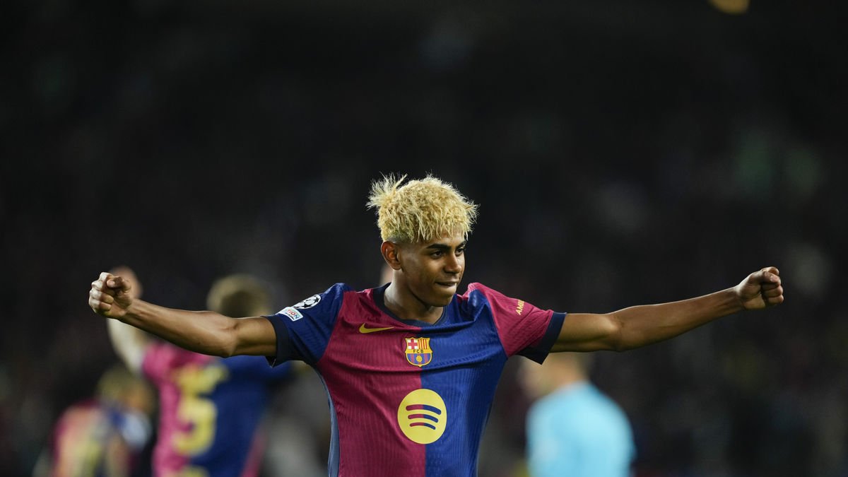 Lamine Yamal en una acción ante el Inter de Milán. - EFE