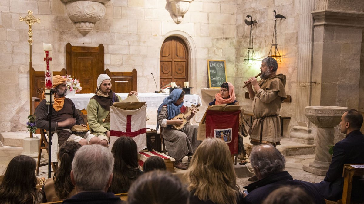 Imatge d’un dels actes de la Trobada de Grups de Recreació Medieval a Ciutadilla. - LAIA PEDRÓS