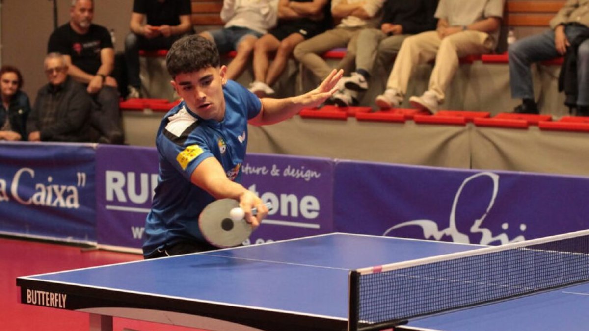 El joven Cesc Carrera debutó en la máxima categoría y obtuvo un triunfo.