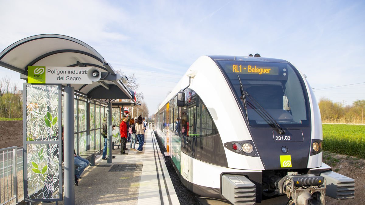 Imagen del apeadero del polígono El Segre el día de su inauguración el 18 de marzo de 2024. - GERARD HOYAS