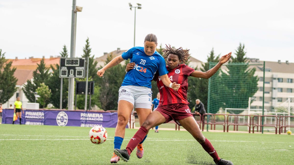 Marta Gestera disputa una pilota amb la local Bélem. - PAU PASCUAL PRAT