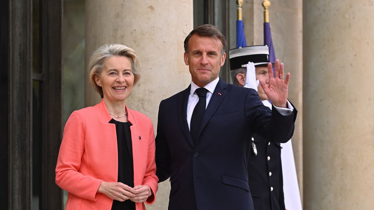 Emmanuel Macron va rebre ahir Ursula von der Leyen al Palau de l’Elisi, a París. - JULIEN MATTIA / LE PICTORIUM VIA Z / DPA
