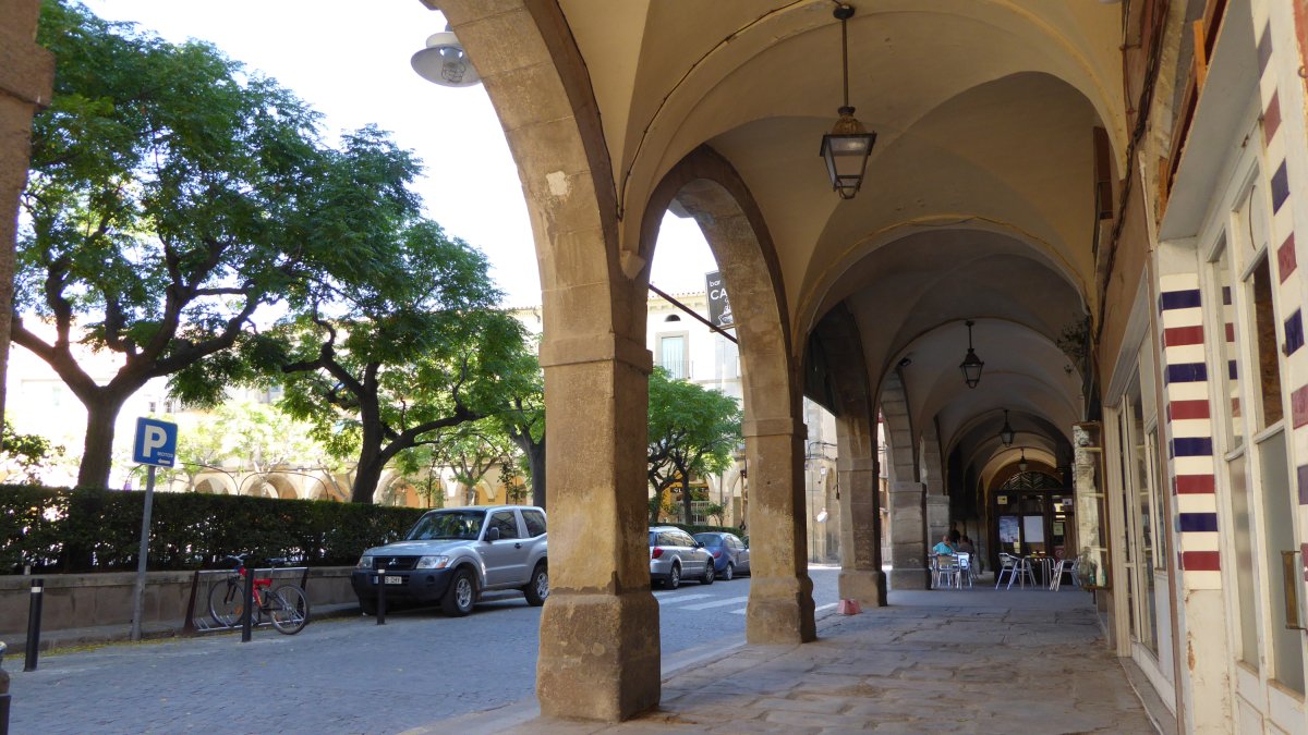 Una vista d'un carrer d'Agramunt.