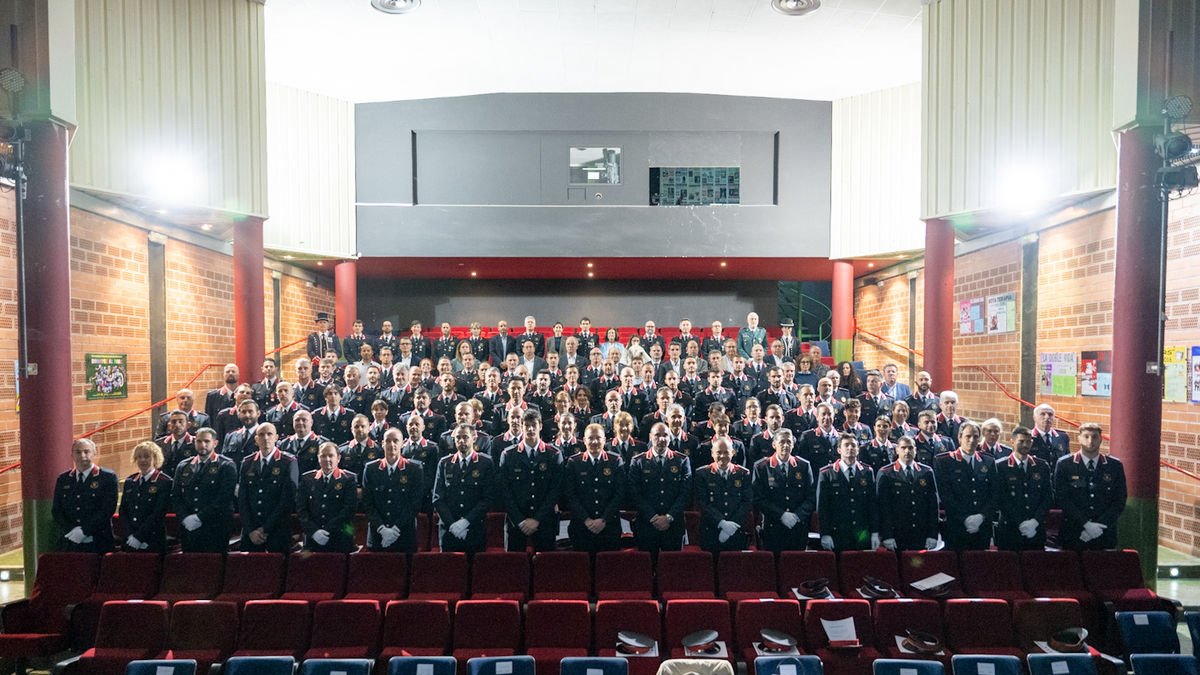 Foto de grup del Dia de les Esquadres que es va celebrar ahir a Sort. - INTERIOR