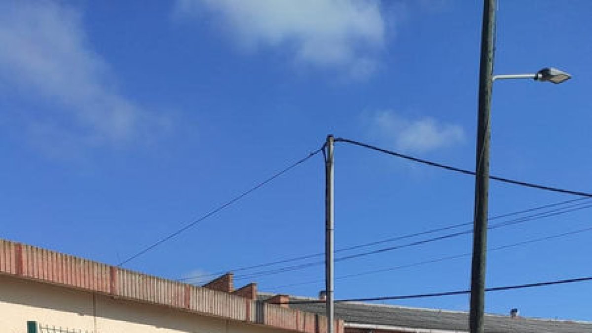 Una de les illes de contenidors d’Algerri on es tiren escombraries d’altres pobles. - AJUNTAMENT D’ALGERRI