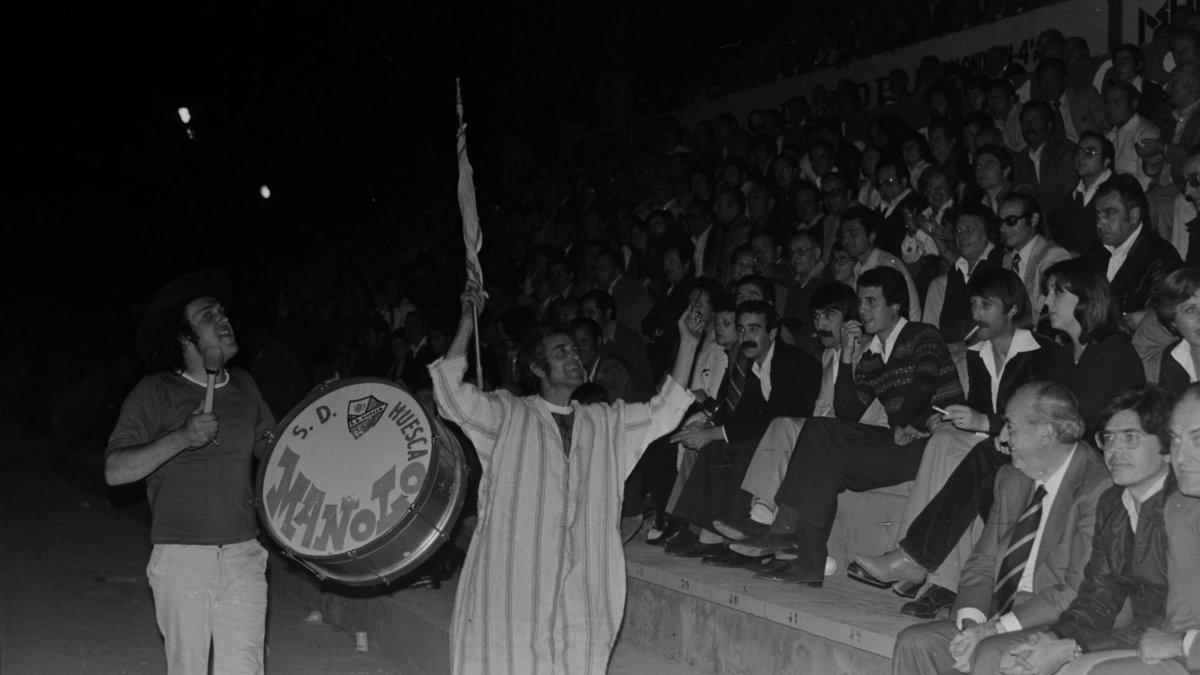 Animacíó en un partit de copa.