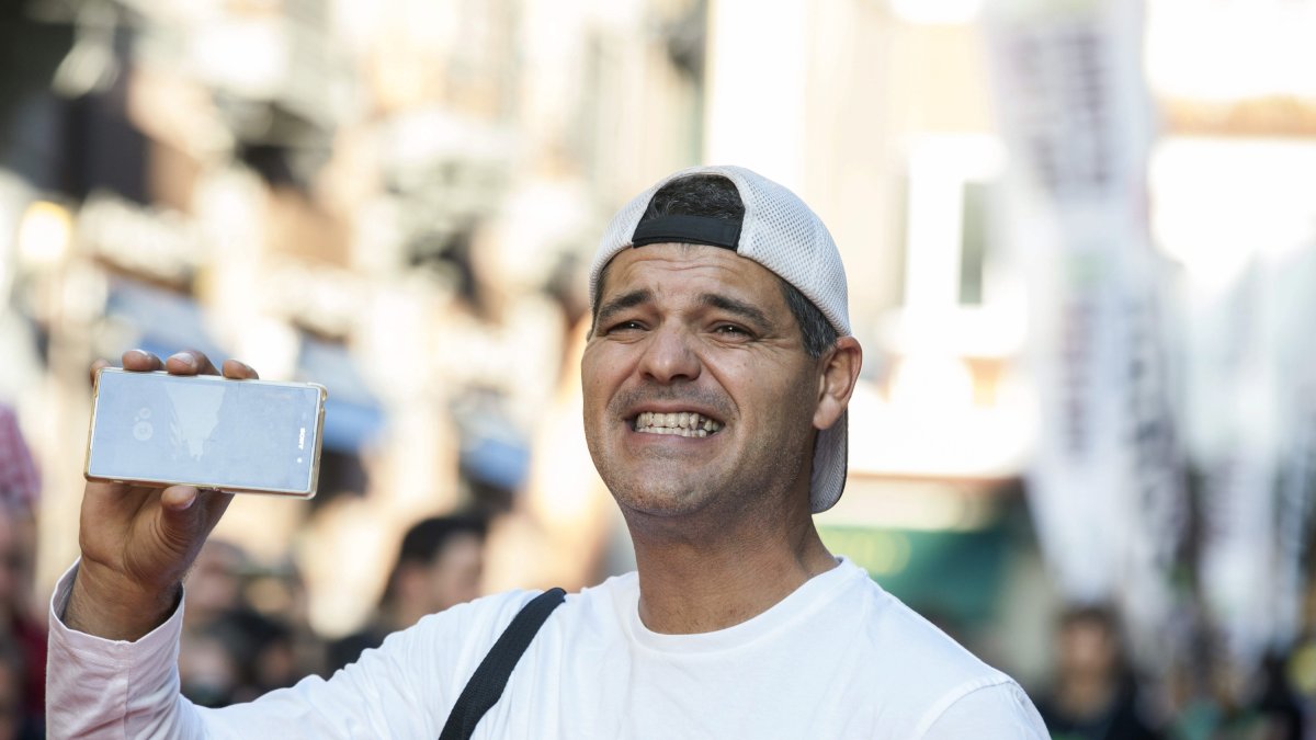 El presentador Frank Cuesta durante la presentación de uno de sus programas.