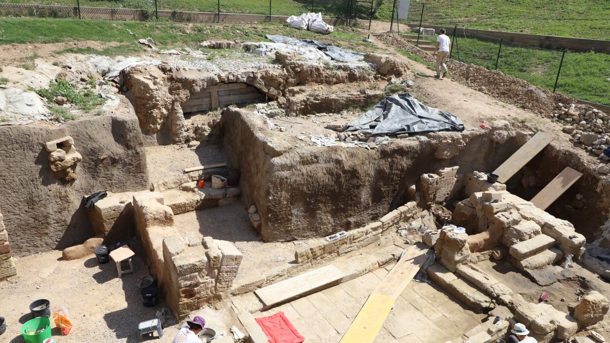 La excavación arqueológica en el antiguo barrio judío, ayer.