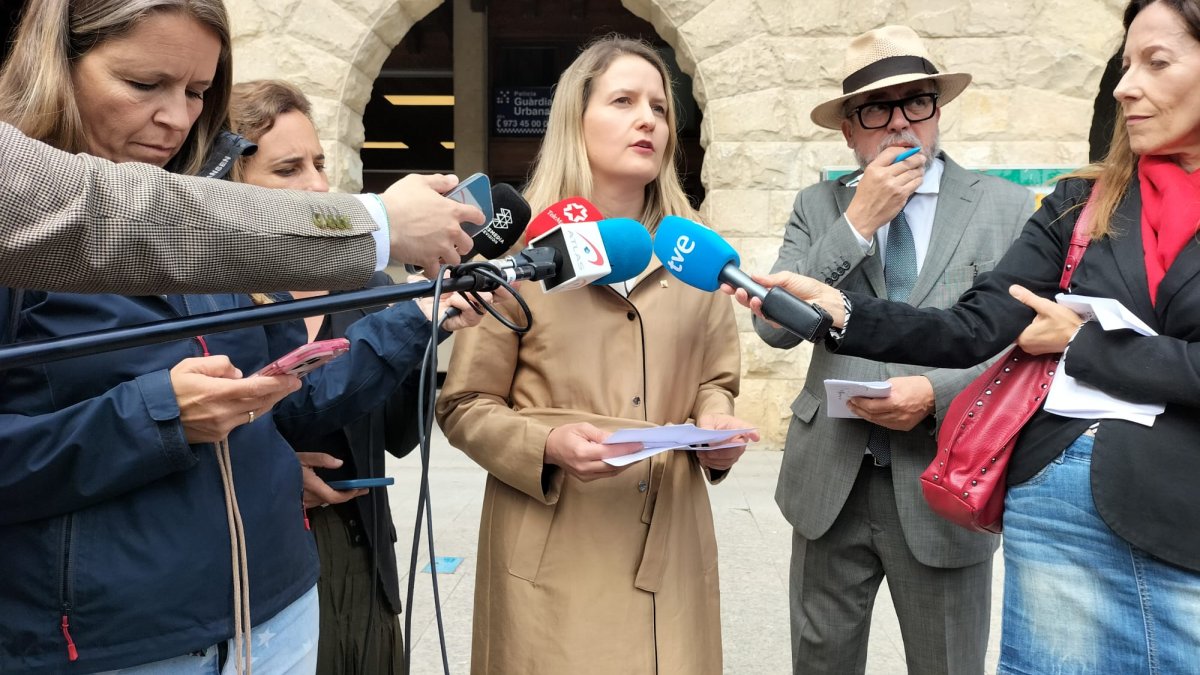 La consejera de derechos sociales, a Balaguer