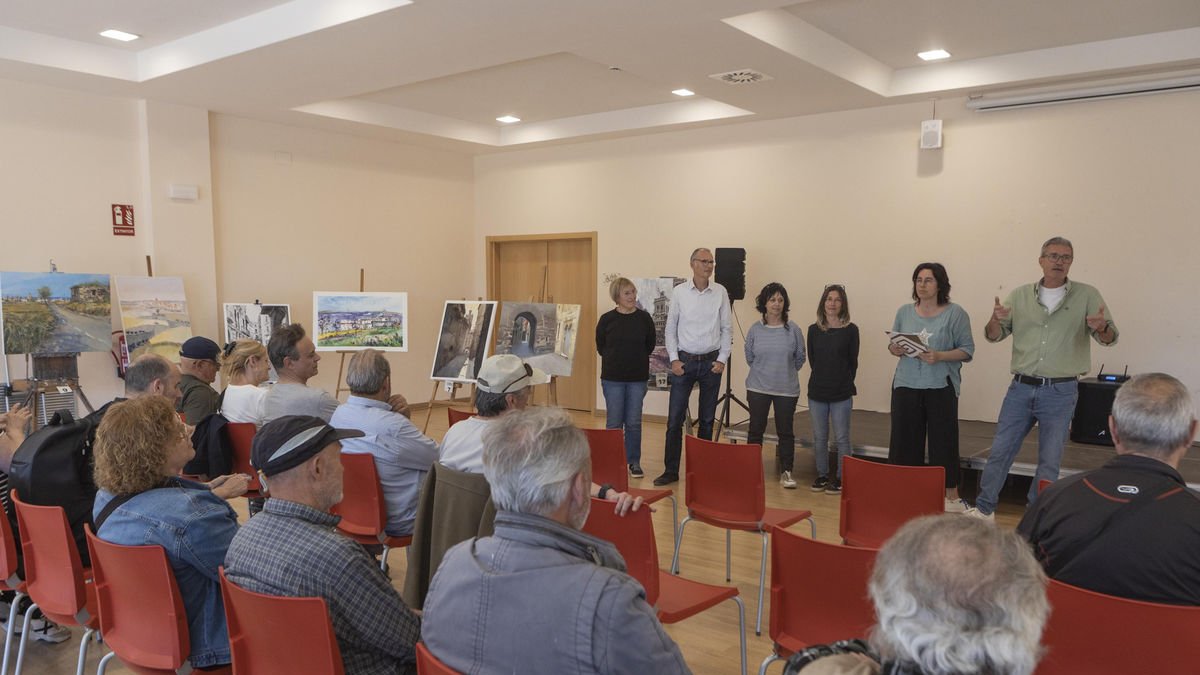 Entrega de premios y exposición de las obras, el pasado sábado en la galería del Ateneu de Guissona.