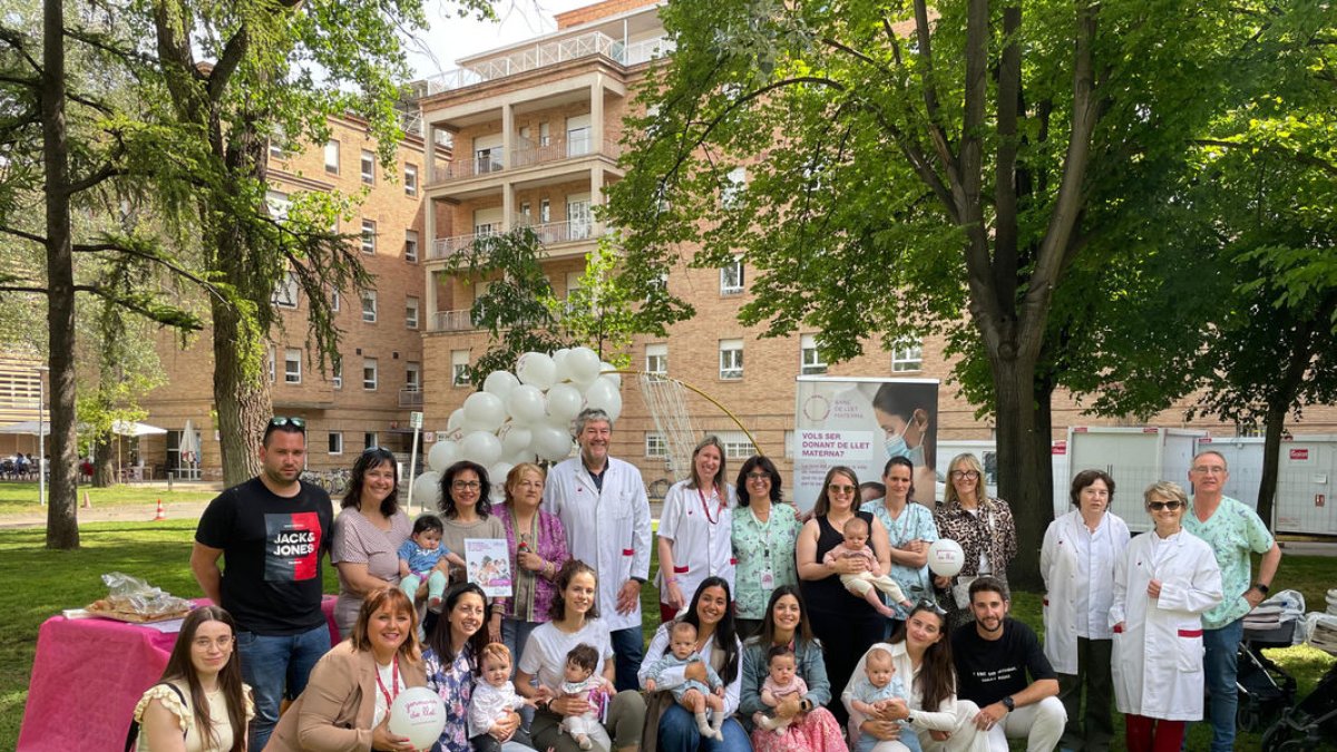 Assistents ahir a la festa pel Dia Mundial de la Donació de Llet Materna a l’Arnau de Vilanova. - ICS