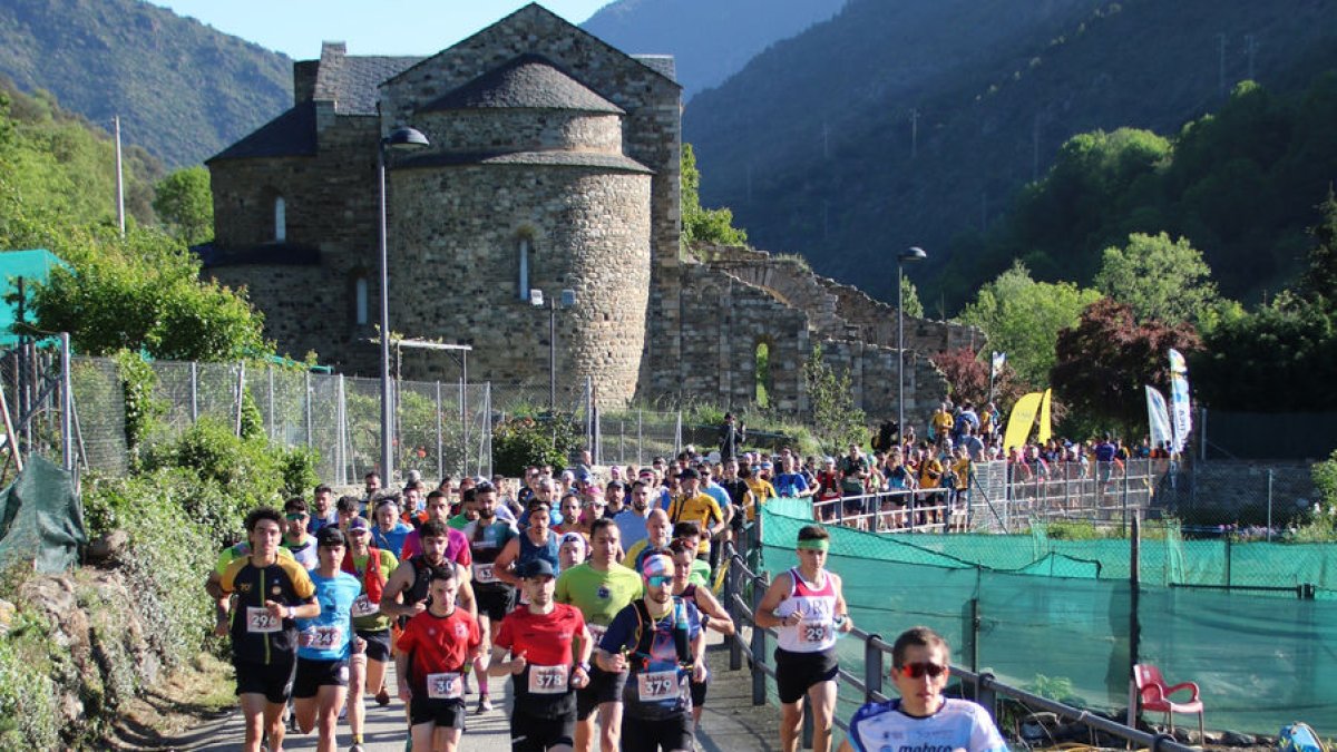 Una de las pruebas más multitudinarias pasaba por el pueblo de Anserall. - CIRCUIT FER
