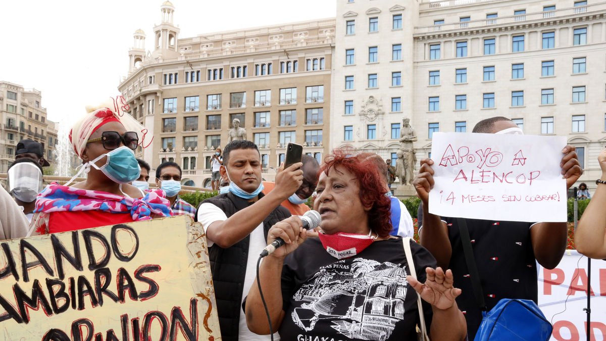 Una de les manifestacions que reclamaven la regularització d’immigrants i ‘papers per a tothom’. - CAROLA LÓPEZ - ACN
