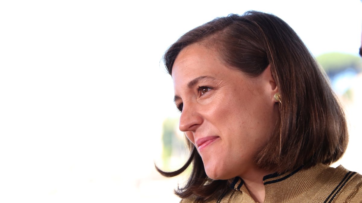 Carla Simón, directora de Romería, durant una entrevista a l'ACN des del Festival de Canes.