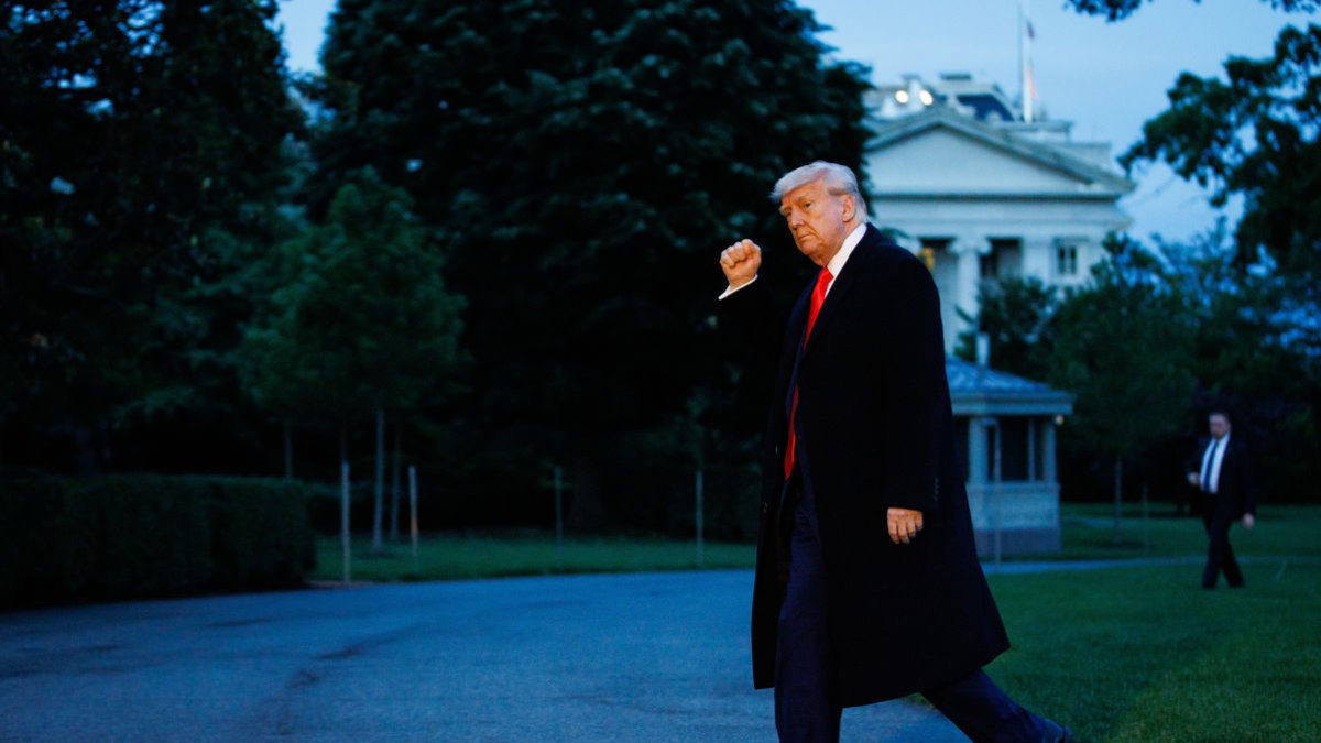 Trump lamentó que las negociaciones comerciales con los países de la UE “no están dando frutos”. - EFE/EPA/SAMUEL CORUM / POOL