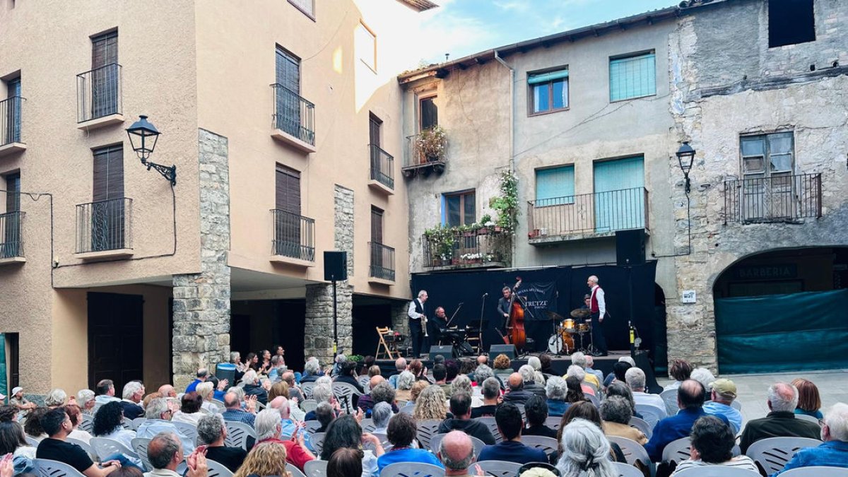 Més de cent persones acomiaden la temporada de jazz de Salàs de Pallars - AJUNTAMENT DE SALÀS DE PALLARS