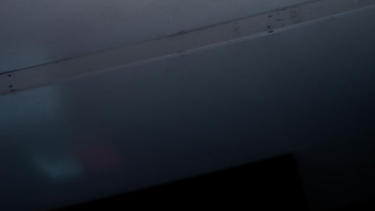 L’aranès saluda mentre puja al tercer calaix del podi.