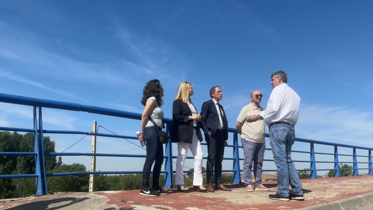 José Crespín y Begoña Iglesias han visitado esta mañana el viaducto.