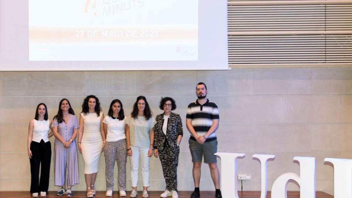 Bruno Brotons (a la derecha), con las otras participantes de la semifinal provincial del concurso. - UDL