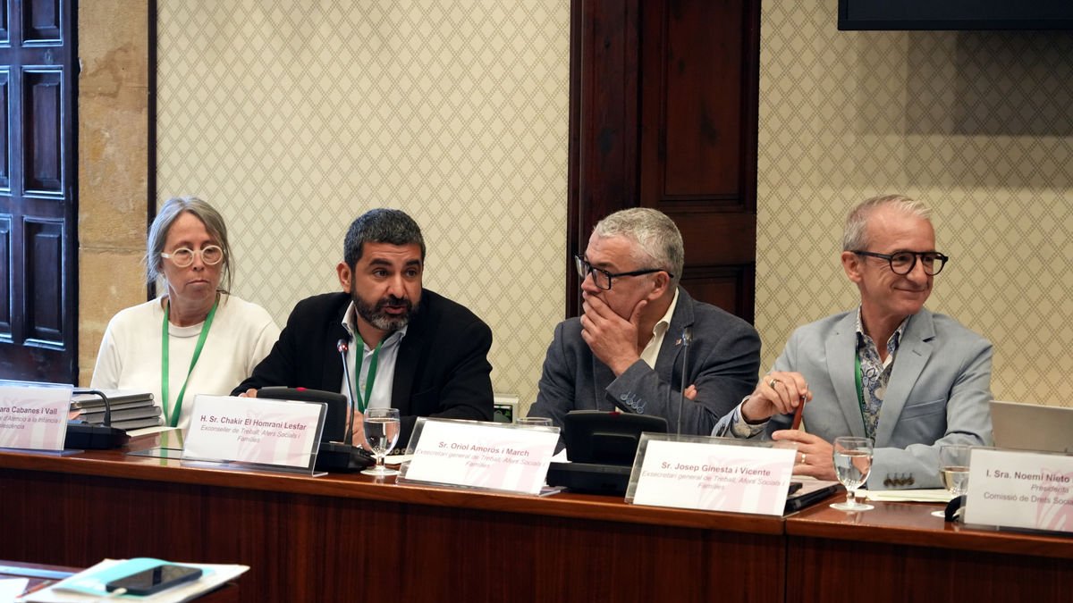 Ester Cabanes, Chakir El Homrani, Oriol Amorós i Josep Ginesta, ahir en la comissió. - NAZARET ROMERO/ACN