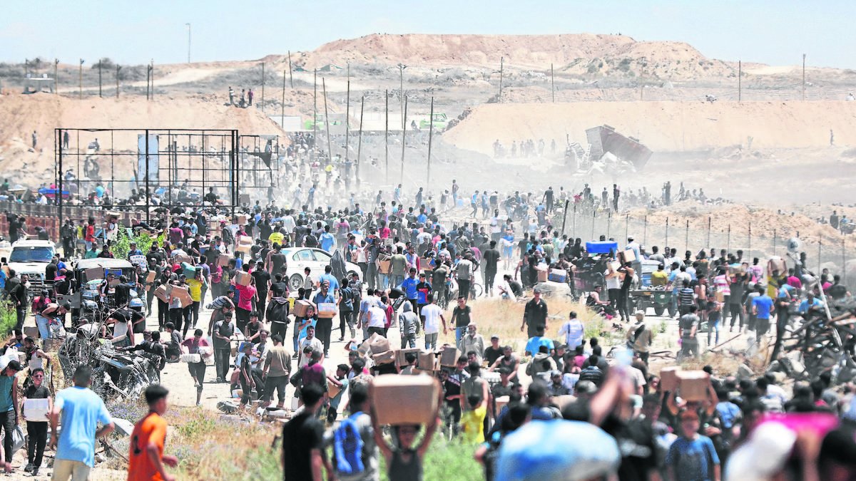 Miles de palestinos siguen teniendo problemas con la llegada de ayuda humanitaria en Gaza. - MOIZ SALHI