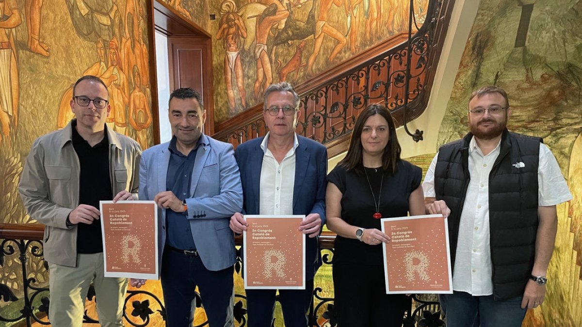 Solsona, Jiménez, Talarn, Barbero y Sabarich, ayer en la Diputación. - DIPUTACIÓ