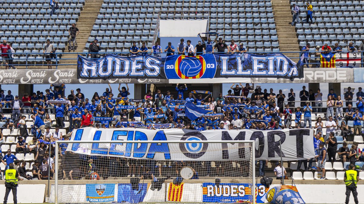 Imatge de la pancarta que va mostrar l’afició en l’últim partit a casa del Lleida. - JORDI ECHEVARRIA