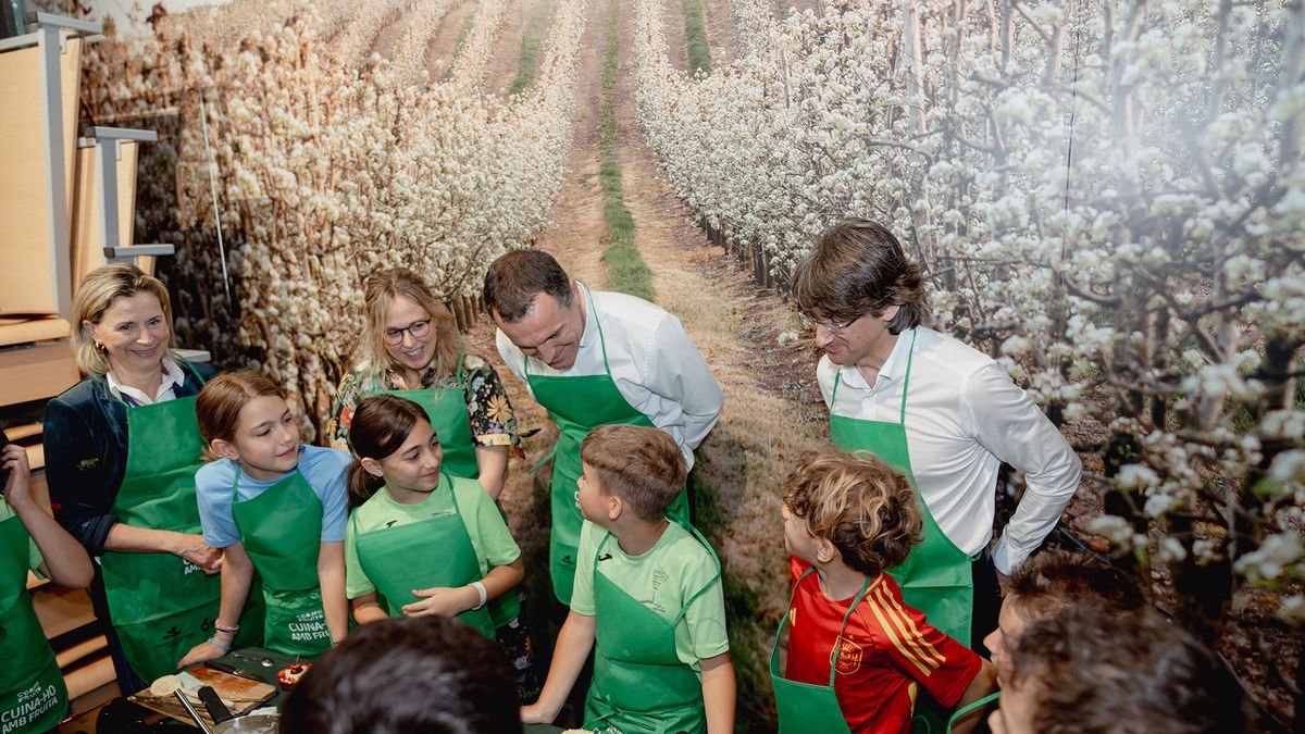 El conseller d’Agricultura va participar ahir en els tallers del Cosmofruita a Lleida. - AGRICULTURA