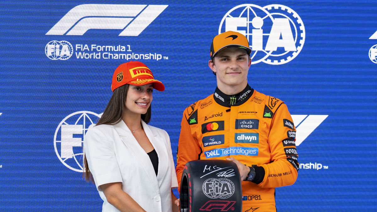 Oscar Piastri, en el podio de la jornada del Gran Premio. - EFE/SIU WU