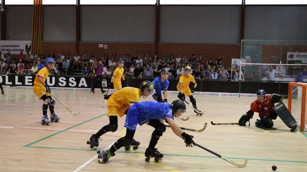 Una acción del partido de la final  infantil masculina entre Barcelona Nord y Barcelona Sud. - JOAN GÓMEZ
