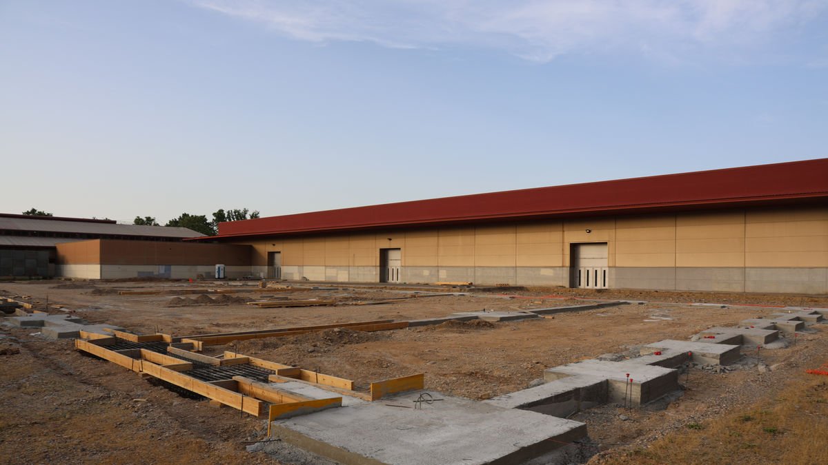 Vista de les obres del nou pavelló firal de Cappont, ahir. - AMADO FORROLLA
