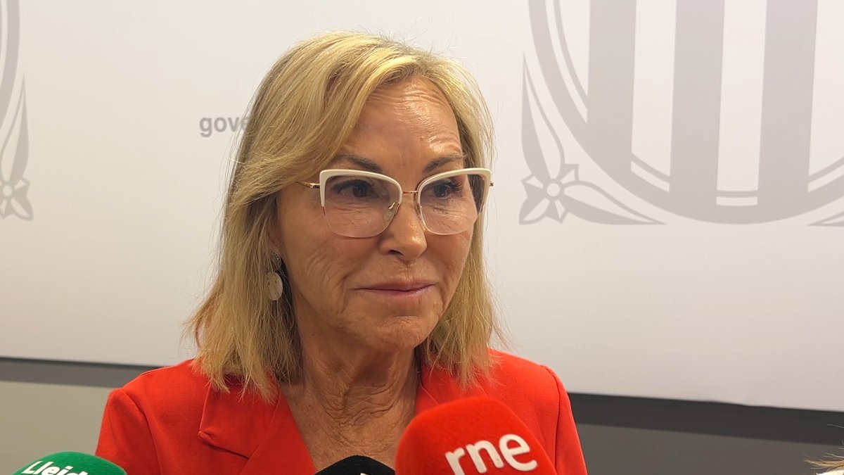 La directora territorial de Justicia y Calidad Democrática en Lleida, Anna Miranda, durante una atención a los medios de comunicación en Lleida.