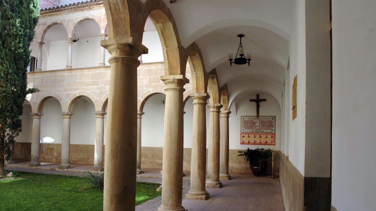 L'antic convent del carmelites de Tàrrega.