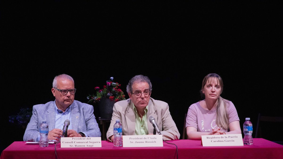 Ramon Augé, Jaume Rossich y Carolina Garcia en la clausura. - C. MARSIÁCH