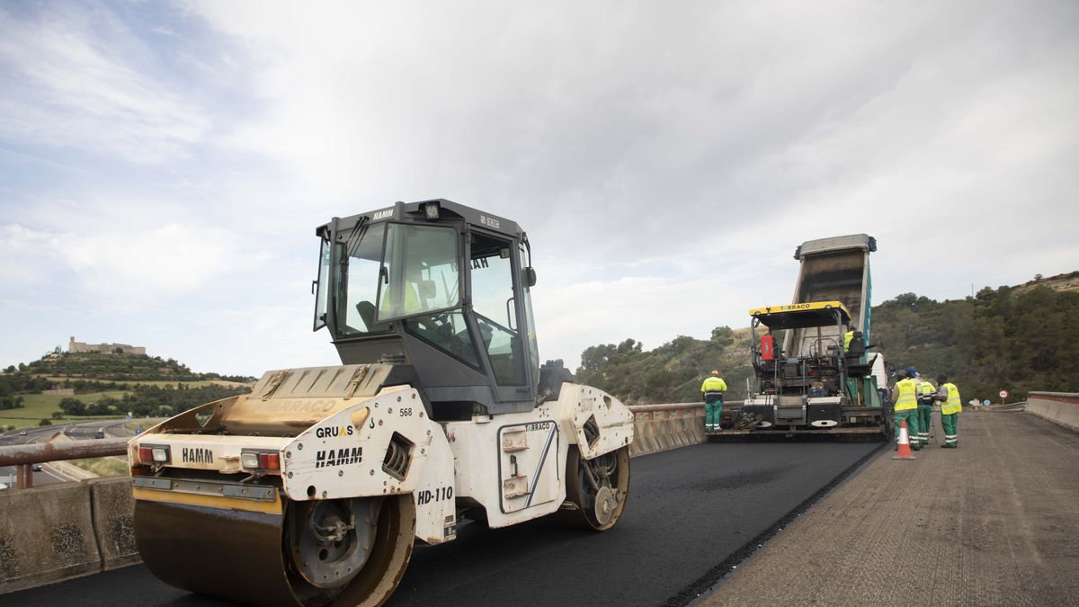 Los trabajos de pavimentación la semana pasada. - C.MARSIÑACH
