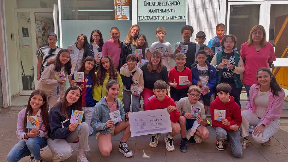 Alumnos desarrollaron el proyecto educativo ‘Adopta un record’. - ASSOCIACIÓ D’ALZHEIMER