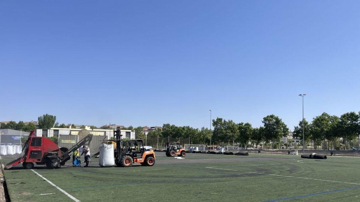 Un aspecto de las obras que se están haciendo en el campo Annex de Tàrrega. - AJUNTAMENT DE TÀRREGA