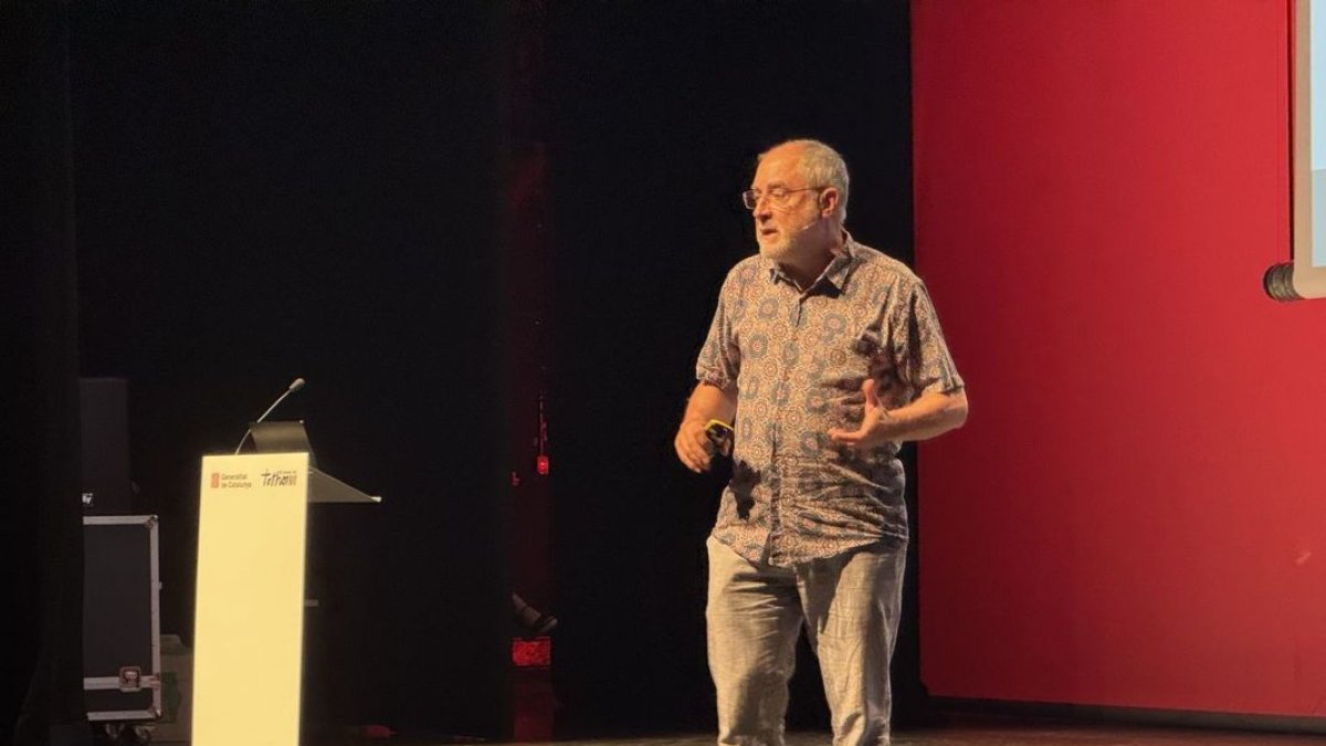 Alfons Cornella va fer una ponència ahir a la Llotja. - JORDI ECHEVARRIA