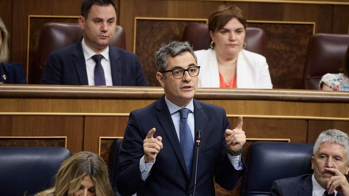 El ministre Félix Bolaños, ahir al Congrés. - JESUS HELLIN / STUDIOMEDIA19