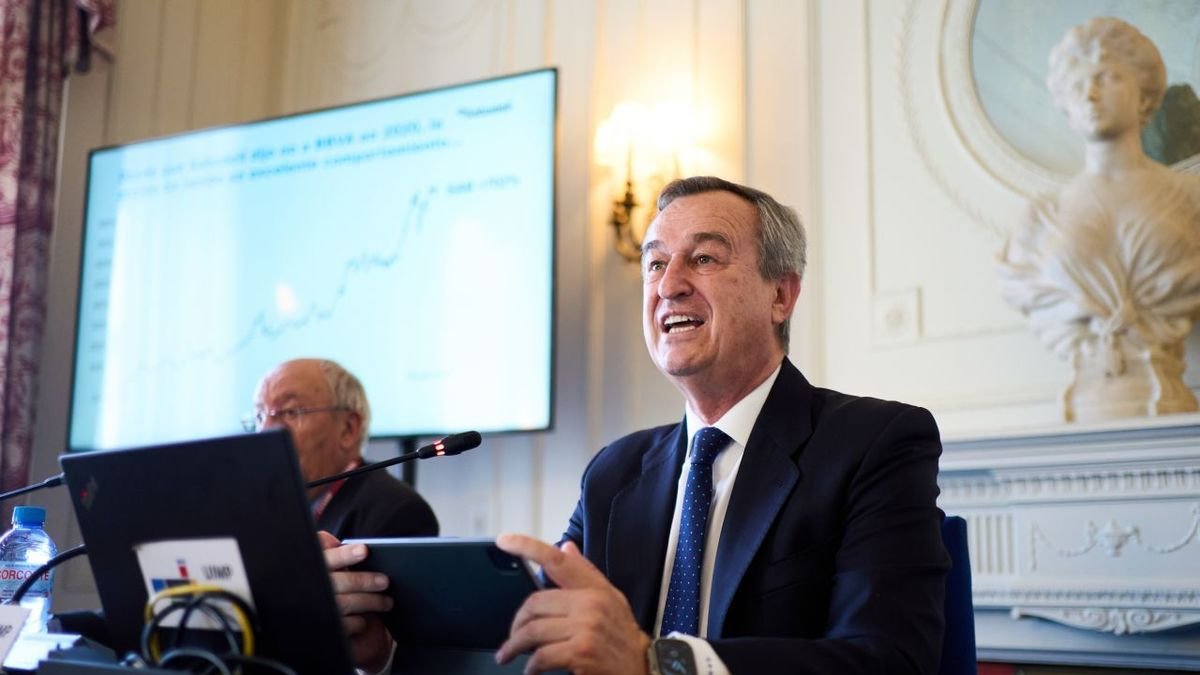 El conseller delegat de Banc Sabadell, César Gónzalez-Bueno, al seminari d’APIE a l’UIMP. - JUANMA SERRANO / EUROPA PRESS