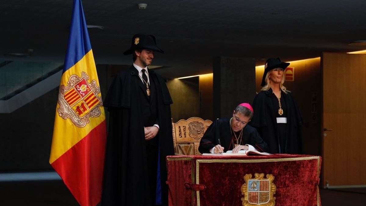 Josep-Lluís Serrano durant l’acte. - CONSELL GENERAL