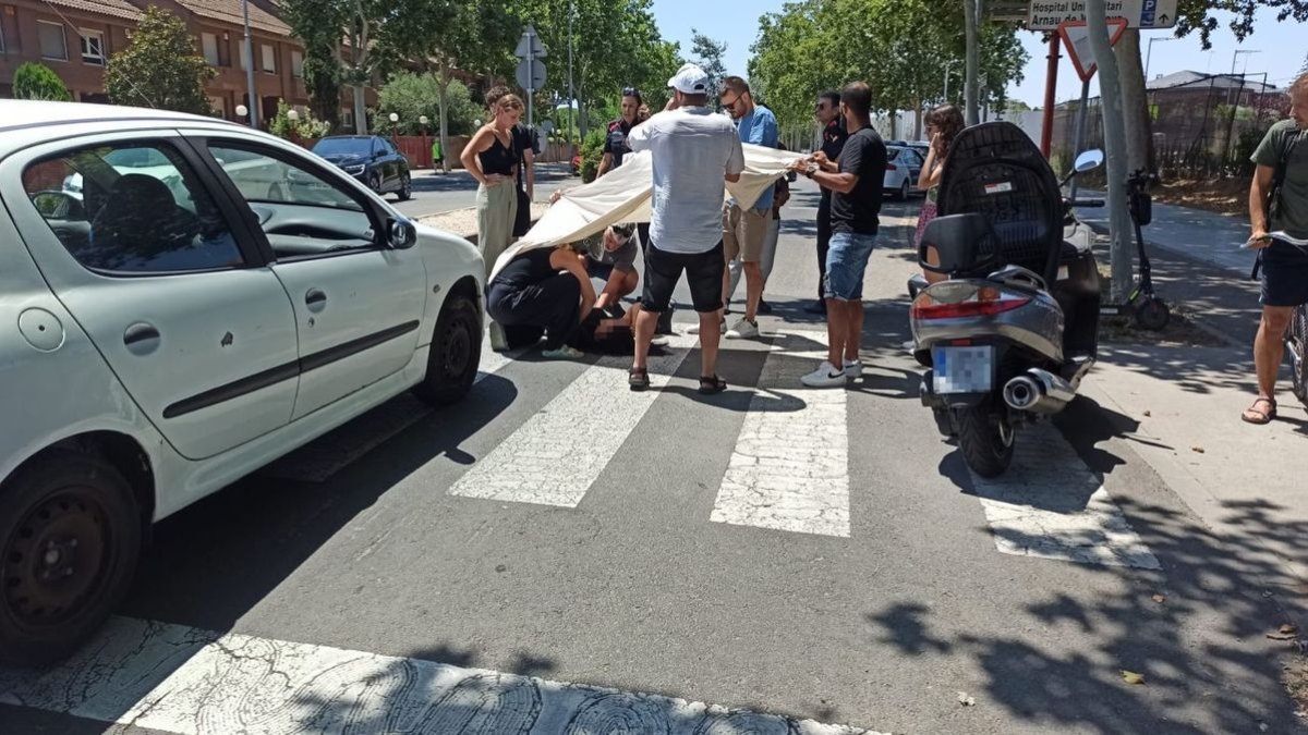 Accident al passeig Onze de Setebmre. - JAVIER MARTÍNEZ