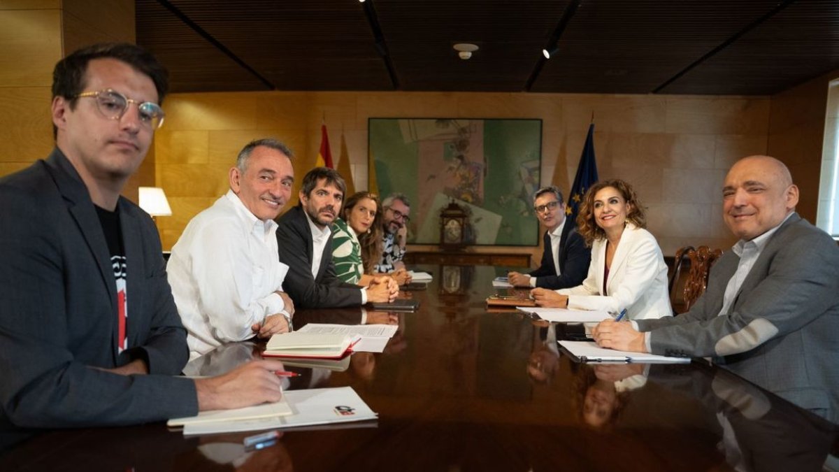 Imatge de la reunió celebrada ahir entre Sumar i el PSOE per analitzar la situació de la coalició. - EDUARDO PARRA / EUROPA PRESS