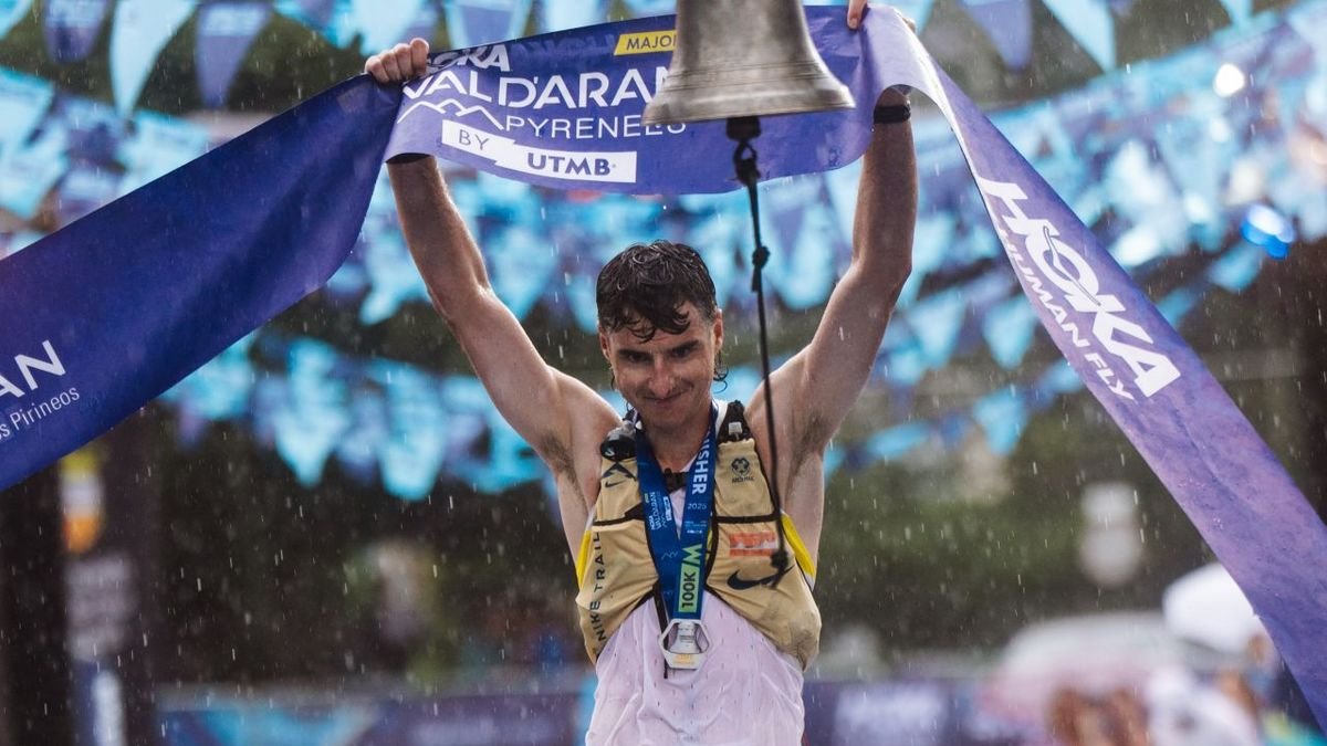 El español Manuel Anguita, segundo clasificado, durante un tramo del recorrido. - UTMB IBERIA