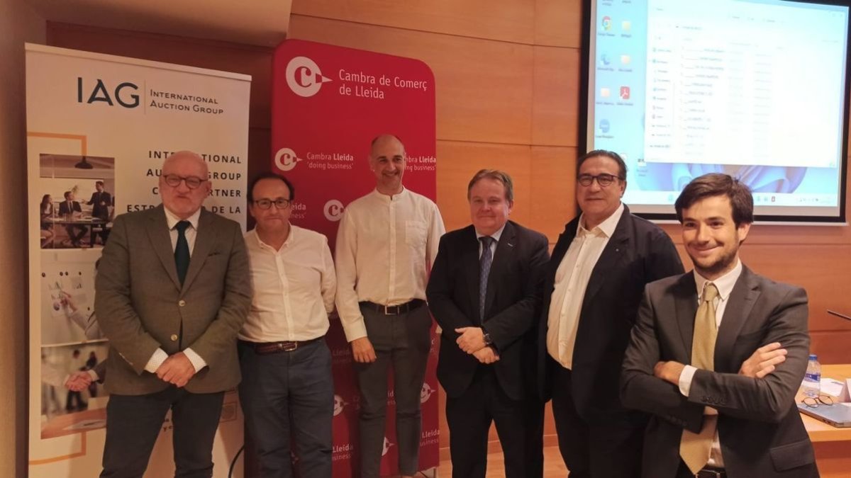 Imagen de los participantes a la X Jornada Concursal de Lleida, organizada por la Cámara de Comercio. - J. MARTÍNEZ